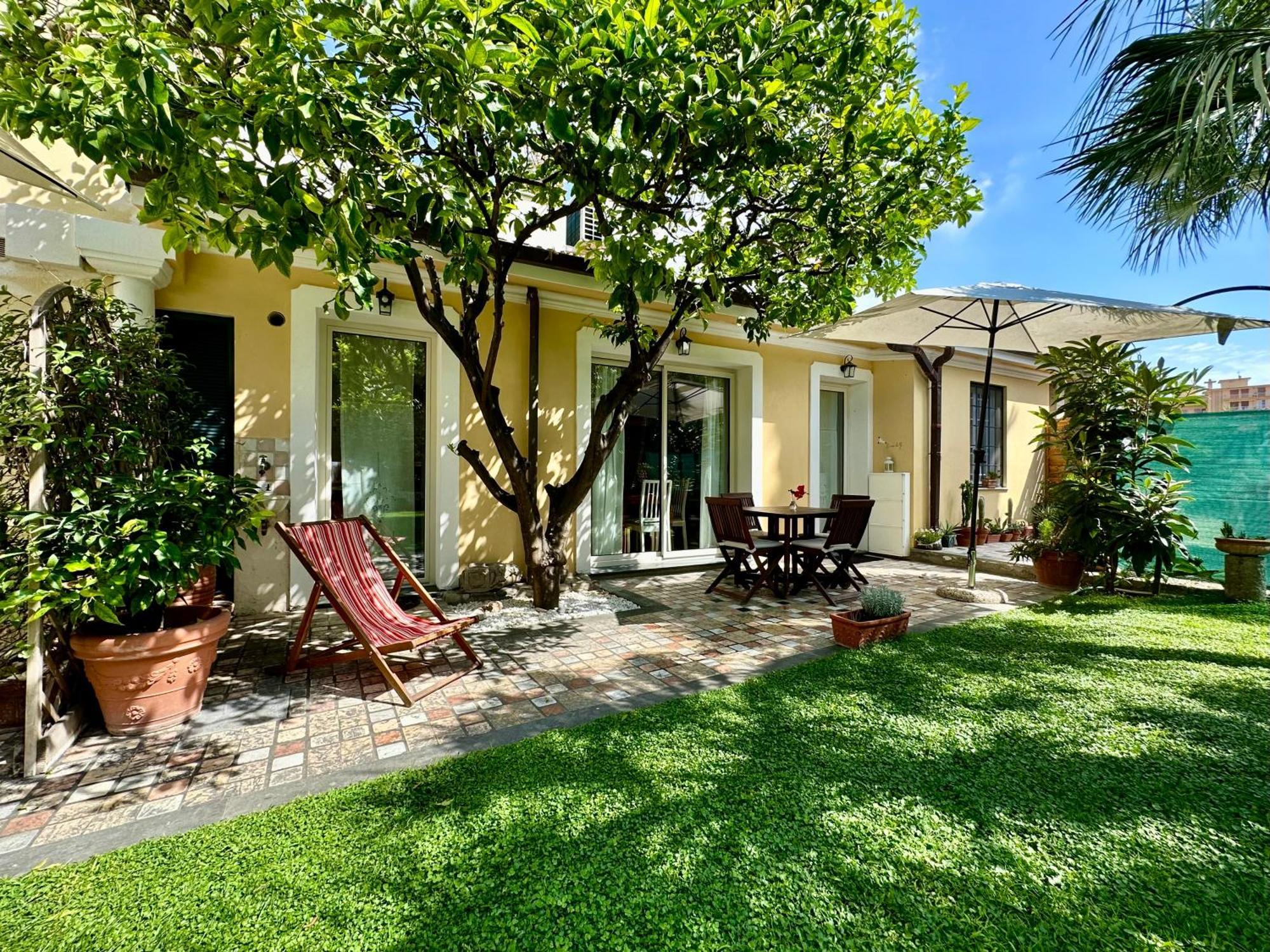 Villa Angelina Holiday Homes - Casa U.G. Vallecrosia Exterior photo